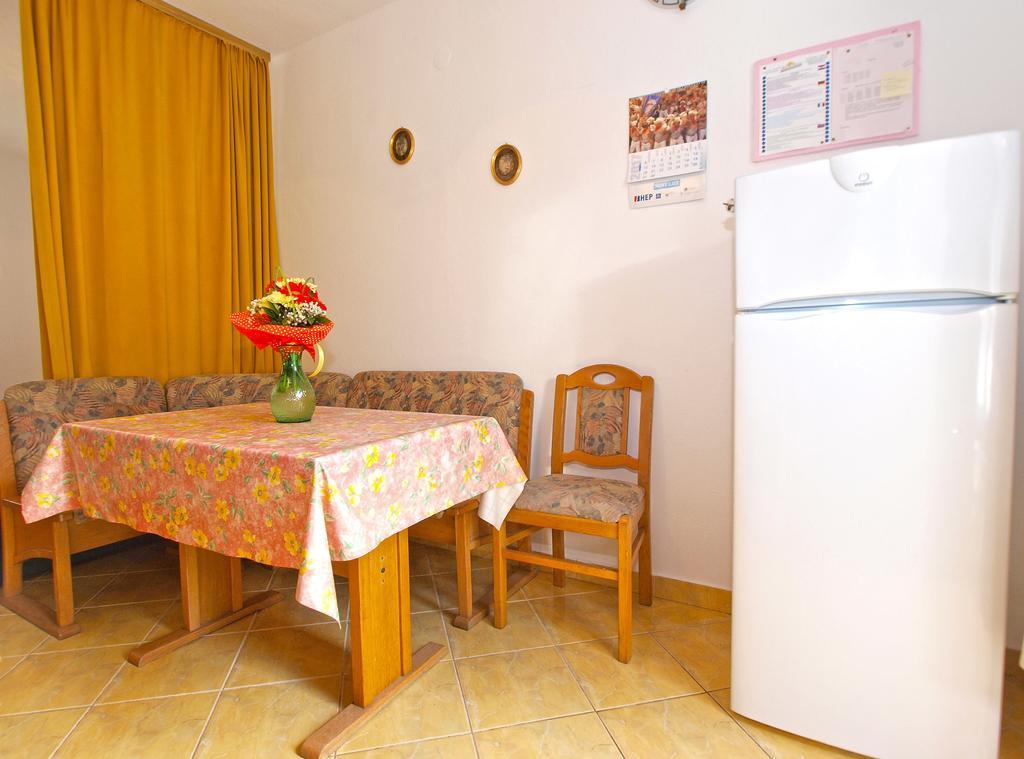 Apartments Branko 1348 Pula Luaran gambar