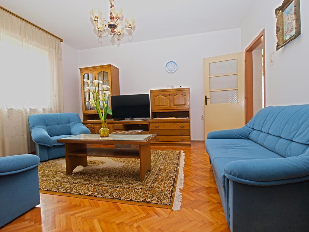 Apartments Branko 1348 Pula Luaran gambar